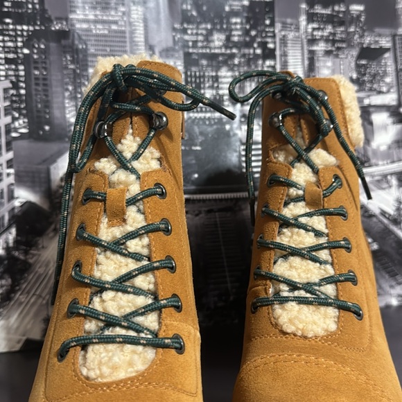 Naturalizer Womens Hiking Ankle Boots - Picture 8 of 9